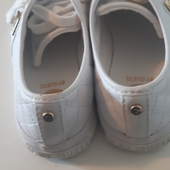 Womens G By Guess White Leather look Quilted Pattern leather sole coastal 6.5 - Picture 3 of 11